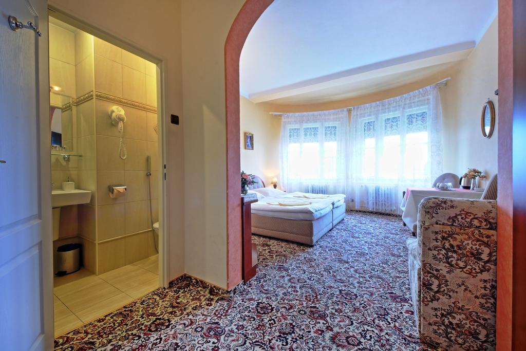 Hotel Anton Прага Экстерьер фото