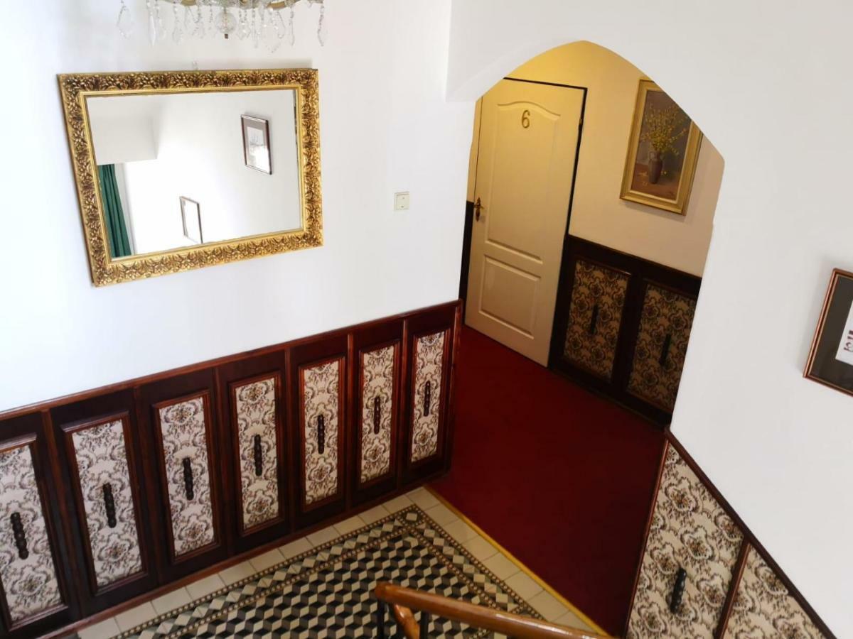 Hotel Anton Прага Экстерьер фото